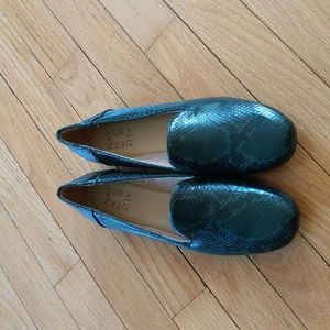 Naturalizer flats